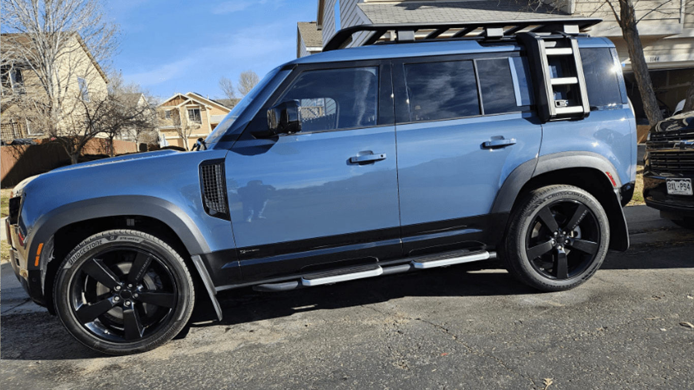 Land Rover Defender 110 x Dynamic Blue Grayish